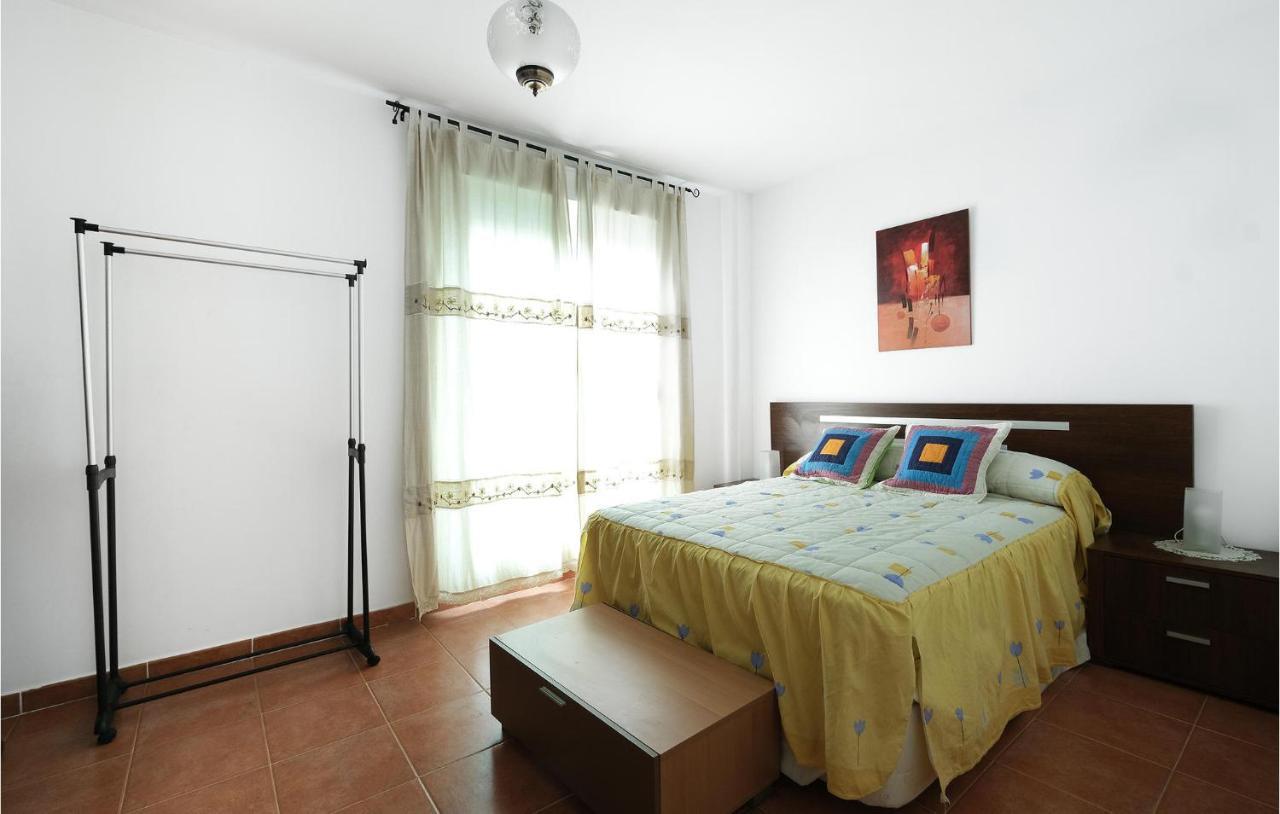 3 Bedroom Awesome Home In La Algaba Buitenkant foto