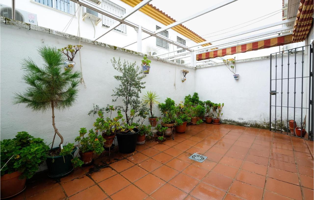 3 Bedroom Awesome Home In La Algaba Buitenkant foto
