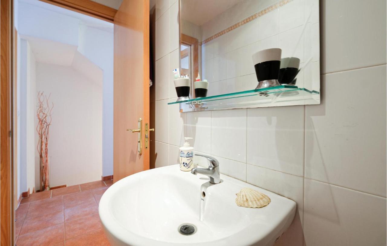 3 Bedroom Awesome Home In La Algaba Buitenkant foto